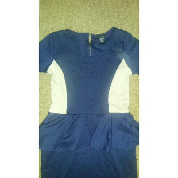 Peplum party/semi formal dress - Picture 2 of 3