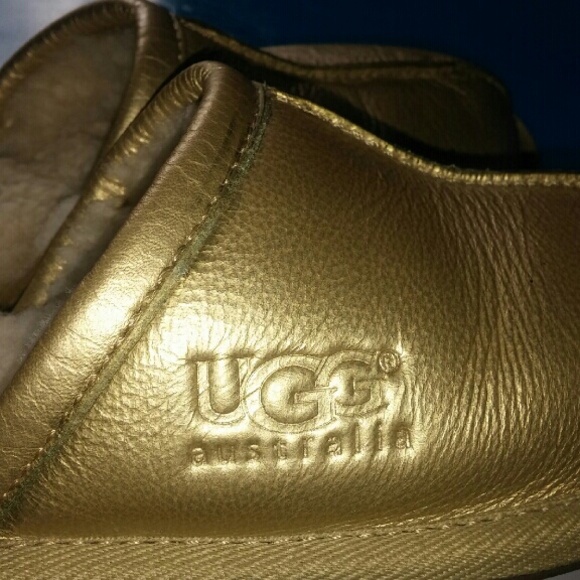 UGG Australia  slip on