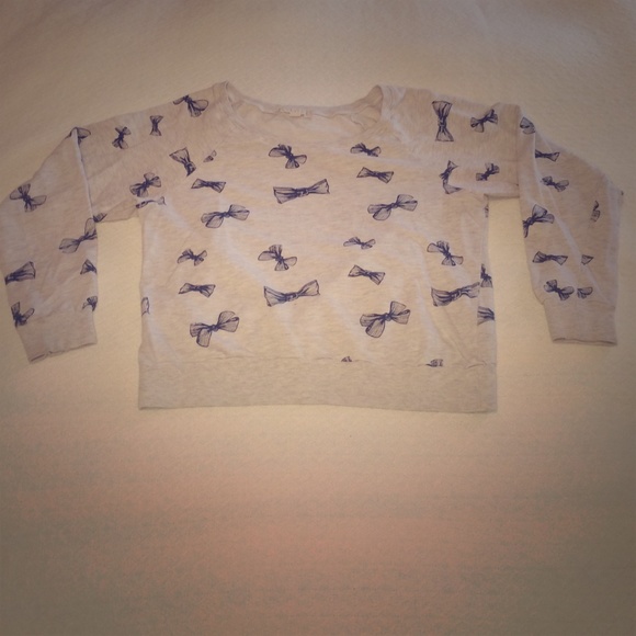 Forever 21 bow sweatshirt