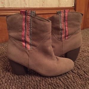 Pink and Pepper western suede style tan booties