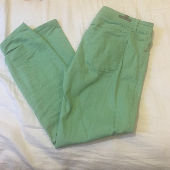 Green ankle cropped jeans