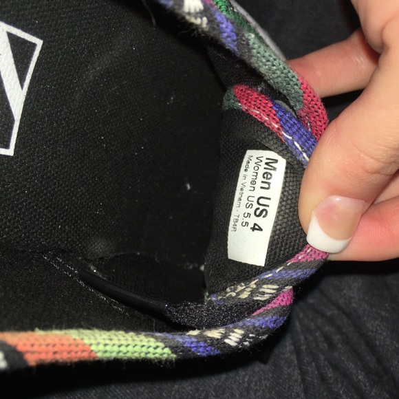 Vans - Picture 2 of 2