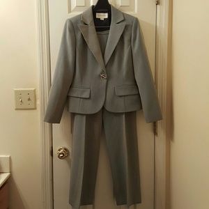 Liz Claiborne Petite Pant Suit