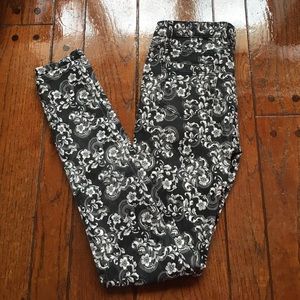 Skinny pants with pattern