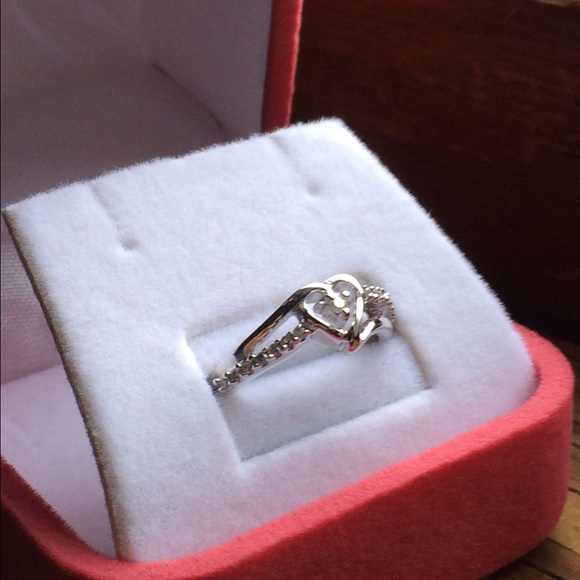 Diamond Heart Ring - Picture 2 of 3