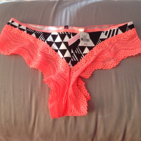 Pink lace cheekster