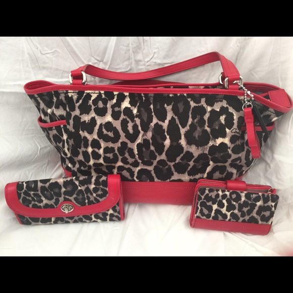 Coach long wallet