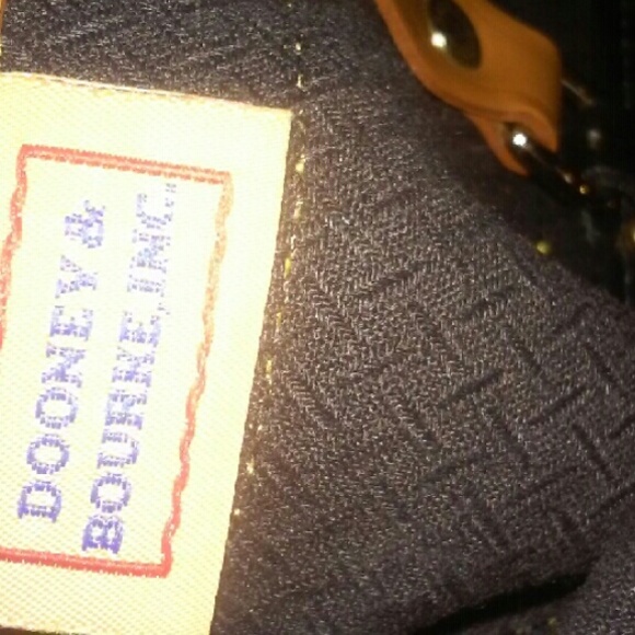 Vintage  preowned Dooney & Bourke Handbag - Picture 3 of 4