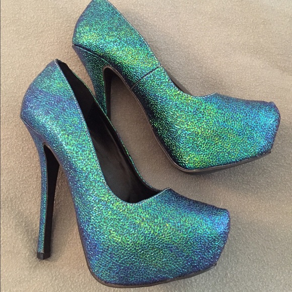 NIB Teal Mermaid High Heels - Picture 1 of 3