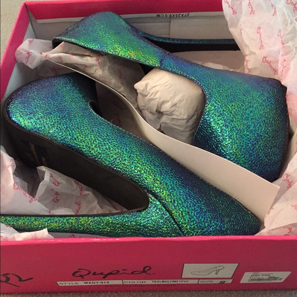 NIB Teal Mermaid High Heels - Picture 3 of 3