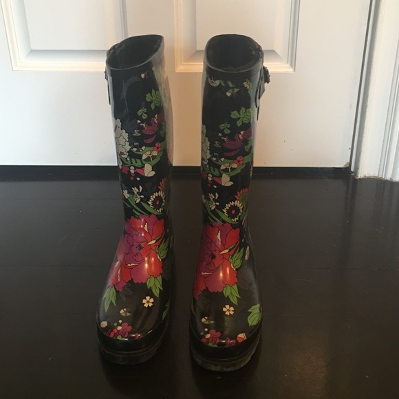 Rain boots