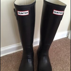 Worn twice only, Black Matte Hunter Rainboots