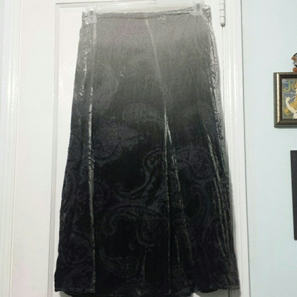 Burnout velvet ombre skirt