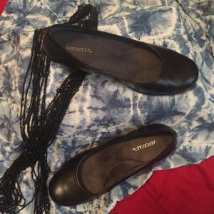 Aerosoles Classic pump.