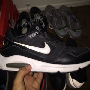 Nike Air Max Navigates