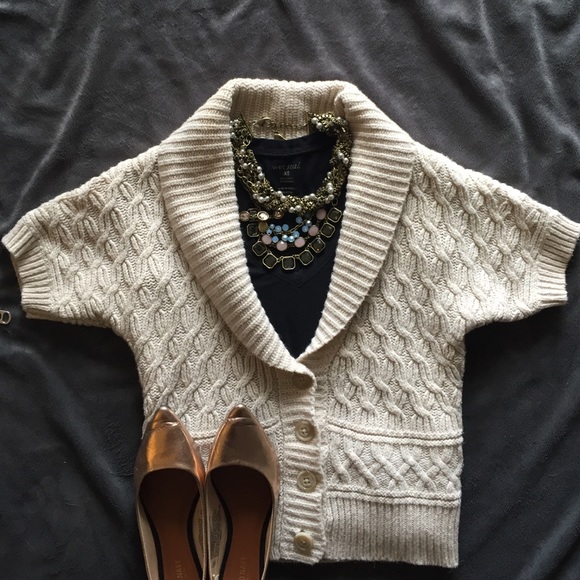 Old Navy Short Sleeved Cropped Sweater