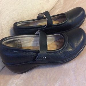 Black comfy slip on shoes 10M