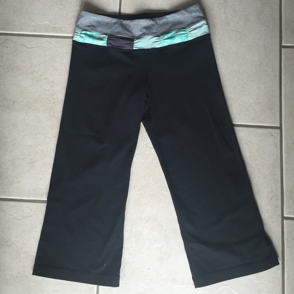 lululemon athletica Pants - Lululemon reversible crop pants
