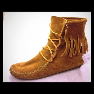 Minnetonka Pocahontas booties