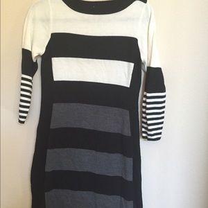 Sandra Darren Sweater Dress Size M