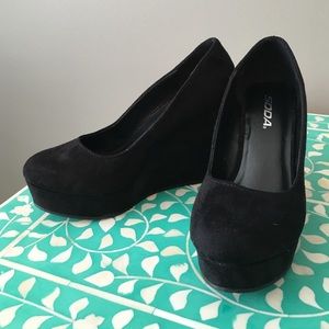 Black Soda Brand Wedges