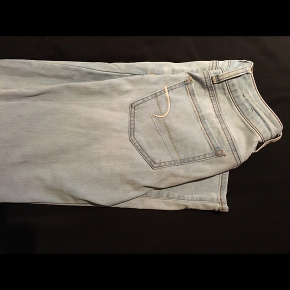 HOLDDDDD💙American Eagle Light Wash Jeggings💙