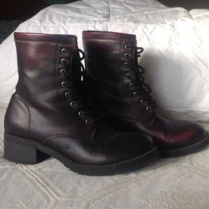 Matisse Coconuts Boots Burgundy size 7 US Womens