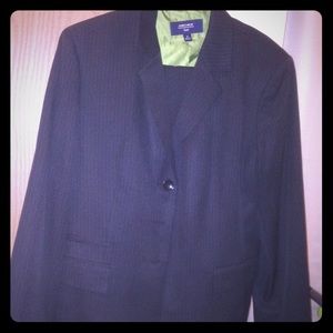 Jones wear 2pc suit size 18