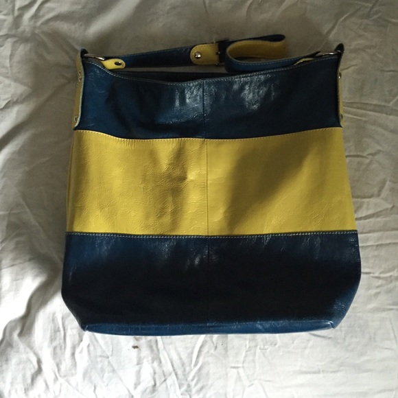 ⚡️SALE⚡️ Italian Leather Tote Style Bag