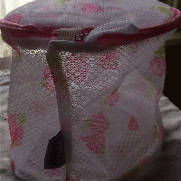 Lingerie Bag with Rose Pattern - Picture 2 of 2
