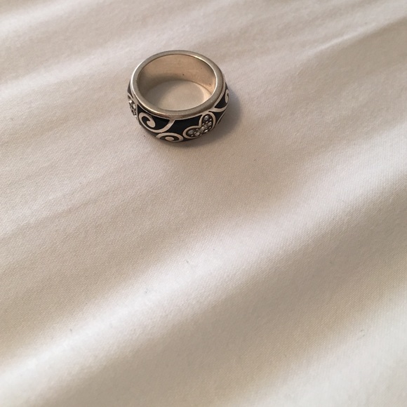 AUTHENTIC brighton ring