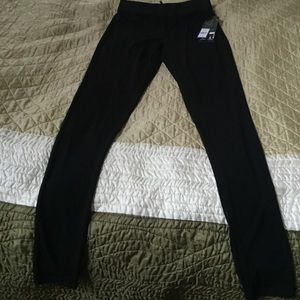 Black slimming leggings