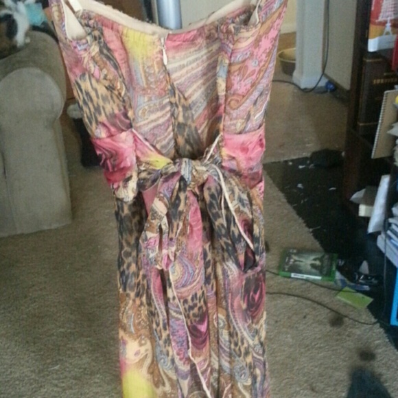 Dress - Picture 3 of 3