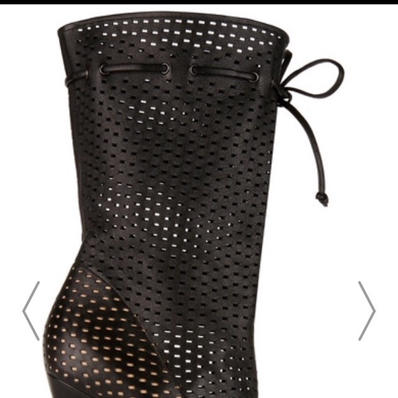 BNIB Christian Louboutin Jennifer Booties 120mm - Picture 3 of 4
