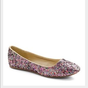 Glitter, round toe flats by Steve Madden