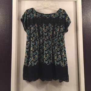 Tunic floral and lace