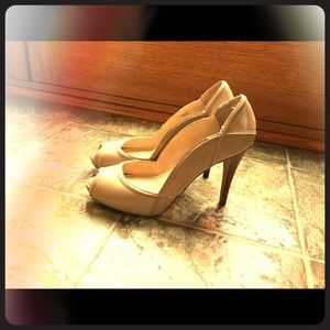 Max Studio Peep-Toe pumps.