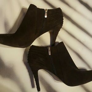 Enzo Angiolini brown booties