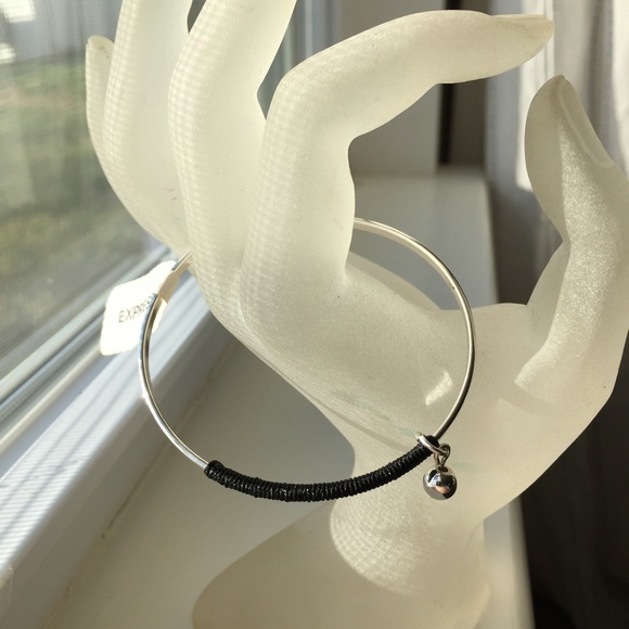 Express Bracelet - Picture 3 of 3