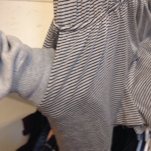 striped romper❤️ - Picture 3 of 4