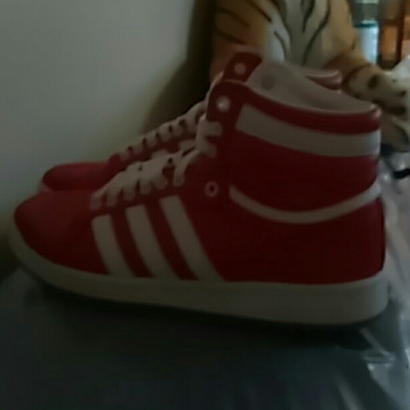 Shoes - Picture 2 of 3