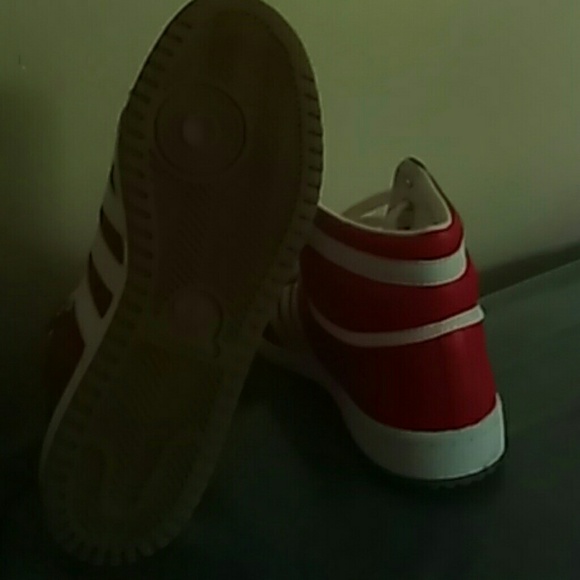 Shoes - Picture 3 of 3