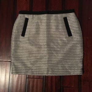 Reduced!!! 💗Metallic tweed skirt-- LOFT💗