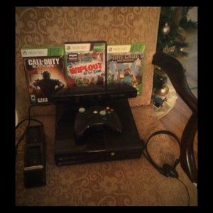 Xbox360, Kinect, Controller Charger, Mic, 3 games.