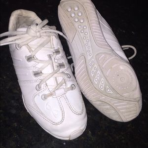 NFINITY GAME DAY SHOES SIZE Y1 SIZE1