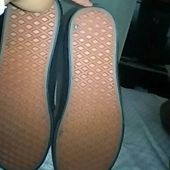 Shoes - Picture 4 of 4