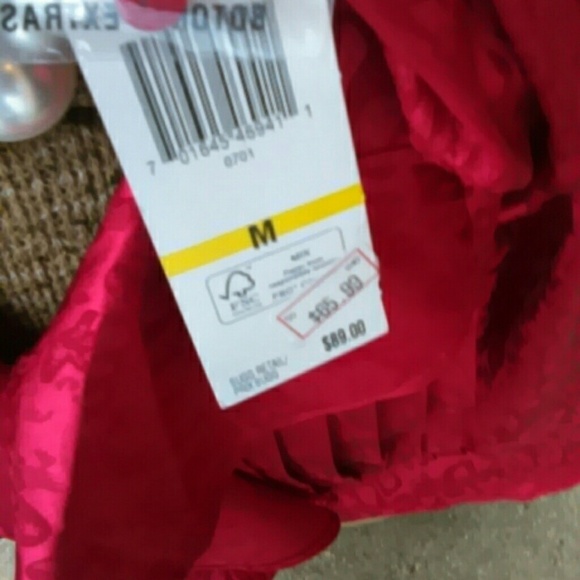 💋💋 Gorgeous cherry red NWT - Picture 4 of 4