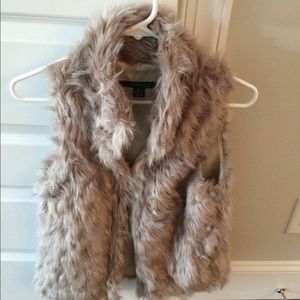 Tan fur vest!