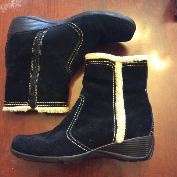 Naturalizer 8-1/2 zip up boots