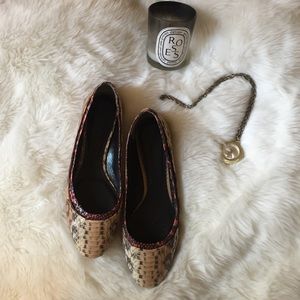 Rachel Roy Snake Flats